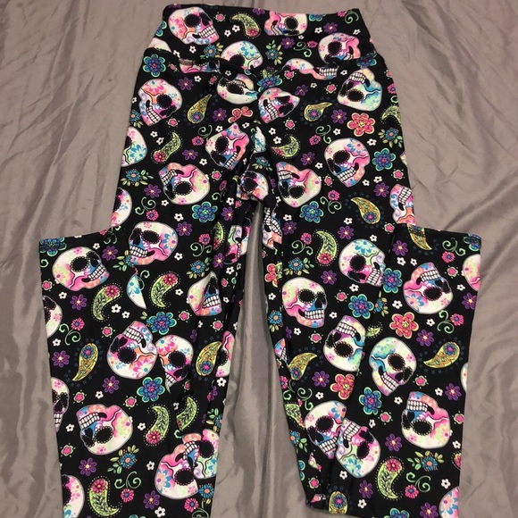 ABS2B sugar skull scrunch butt leggings - Picture 4 of 5